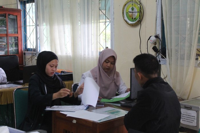 Pelayanan Prima TU MTsN 1 Kerinci, Mendukung Terwujudnya Madrasah Hebat Bermutu Mendunia