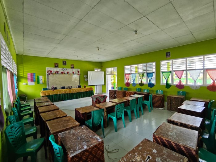 Jelang TKA, MTsN 1 Kerinci Bergerak Cepat! Ruangan Disiapkan, Laptop Dicek, Semua Siap Digunakan