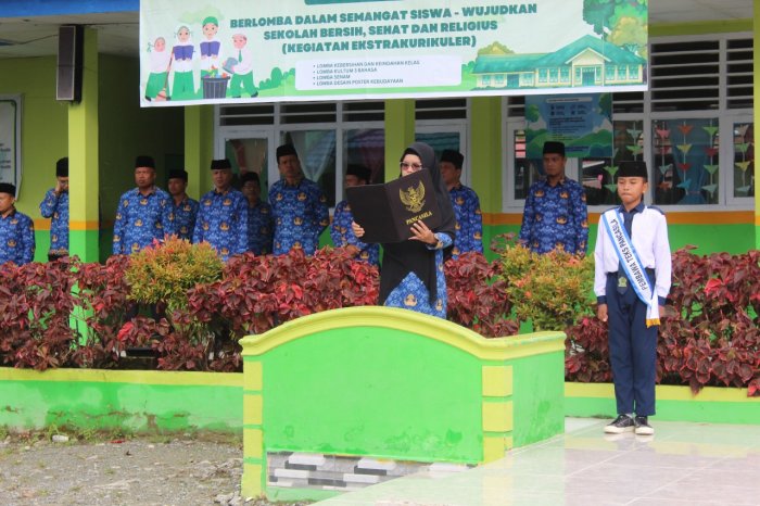 Kompak! PTK MTsN 1 Kerinci Kenakan Seragam KORPRI Setiap Tanggal 17