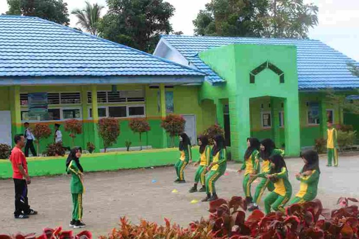 Semangat Sehat dan Sportif Warnai Kegiatan Olahraga di MTsN 1 Kerinci