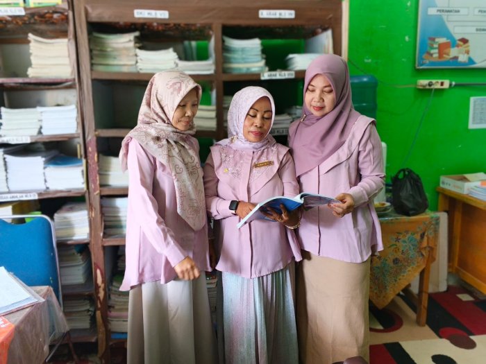 Madrasah Tsanawiyah Negeri 1 Kerinci Siap Berikan Layanan Prima untuk Pengunjung Perpustakaan: Ayo Kepustaka!