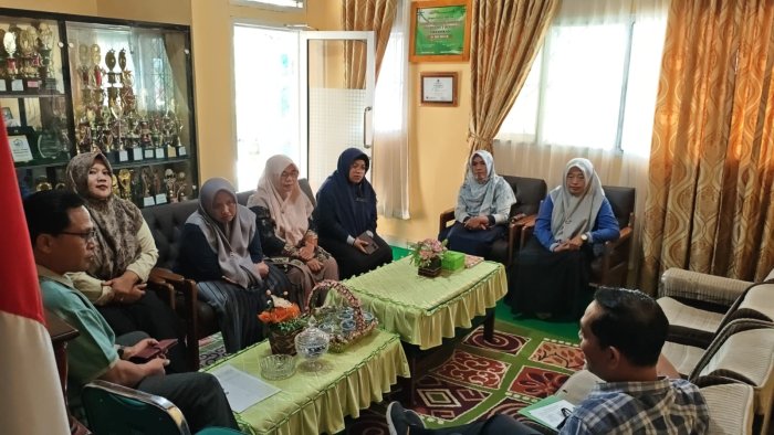 Inspiratif! Aktivitas Hari Minggu di MTsN 1 Kerinci Jadi Sorotan Warga Sekitar