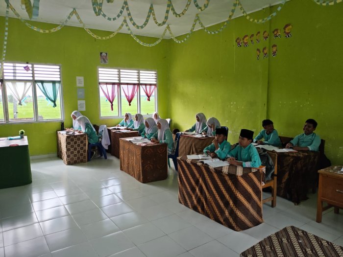 MTsN 1 Kerinci Wujudkan Pembelajaran Aktif dan Bermakna di Kelas
