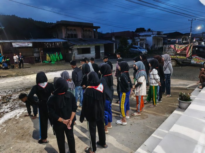 Anggota Pramuka MTsN 1 Kerinci Laksanakan Persiapan Sebelum Olahraga Pagi Anggota Pramuka MTsN 1 Kerinci Laksanakan Persiapan Sebelum Olahraga Pagi