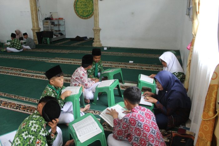 Siswa MTsN 1 Kerinci Semangat Perdalam Tajwid dan Makhraj Lewat Kegiatan Tahsin
