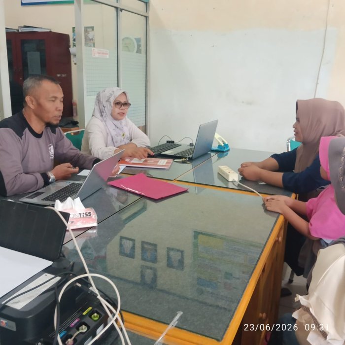 Panitia PMBM MTsN 1 Kerinci Tetap Siaga Layani Calon Murid Baru Tahun Pelajaran 2026/2027 Panitia PMBM MTsN 1 Kerinci Tetap Siaga Layani Calon Murid Baru Tahun Pelajaran 2026/2027