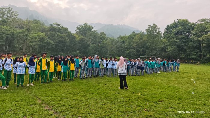 Penuh Tawa dan Kebersamaan, Classmeeting MTsN 1 Kerinci Tinggalkan Kenangan Tak Terlupakan Penuh Tawa dan Kebersamaan, Classmeeting MTsN 1 Kerinci Tinggalkan Kenangan Tak Terlupakan