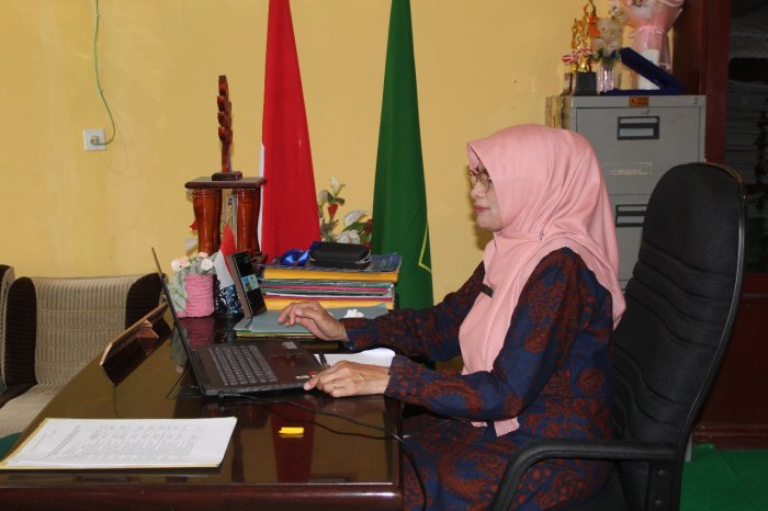 Kepala MTsN 1 Kerinci Hadiri Rapat Evaluasi Kinerja Triwulan III: Wujudkan Pengelolaan Madrasah yang Akuntabel