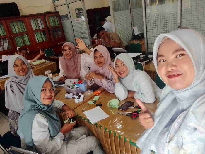 Jumat Ceria Bersama TU MTsN 1 Kerinci: Tingkatkan Keakraban dan sinergi di lingkungan madrasah