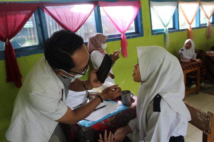 Upaya Edukasi Kesehatan Mulut, Puskesmas Kemantan Screening Gigi Siswa MTsN 1 Kerinci
