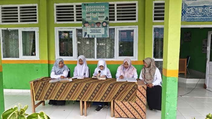 Kegiatan Tadarus Al-Quran Warnai Pagi di MTsN 1 Kerinci