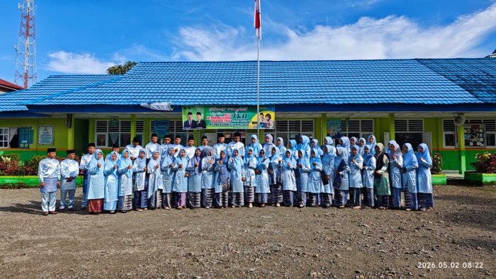 Peringatan Hardiknas 2026 di MTsN 1 Kerinci: Pesona Baju Adat Melayu Jambi Pancarkan Keanggunan Pendidik
