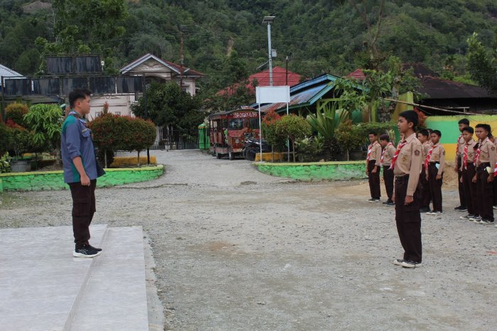Pramuka Hebat, Generasi Kuat! MTsN 1 Kerinci Laksanakan Latihan Rutin Sabtu Sore