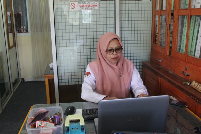 Tertib dan Profesional, Pengelolaan Surat Menyurat MTsN 1 Kerinci Berjalan Lancar Tertib dan Profesional, Pengelolaan Surat Menyurat MTsN 1 Kerinci Berjalan Lancar