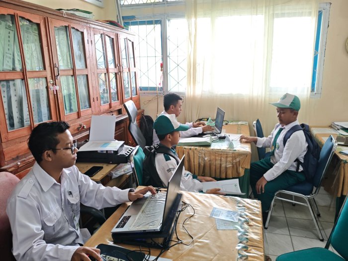 Langkah Awal Menuju Masa Depan Cerah Dimulai dari Pendaftaran Siswa Baru di MTsN 1 Kerinci