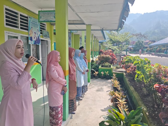 Di Balik Kesuksesan Ranking 1, Panitia Bekerja dengan Penuh Dedikasi Di Balik Kesuksesan Ranking 1, Panitia Bekerja dengan Penuh Dedikasi