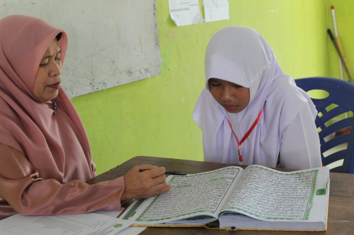Hari Pertama Tes Penerimaan Murid Baru MTsN 1 Kerinci Berlangsung Lancar, Diawali Tes Baca Al-Quran Hari Pertama Tes Penerimaan Murid Baru MTsN 1 Kerinci Berlangsung Lancar, Diawali Tes Baca Al-Quran
