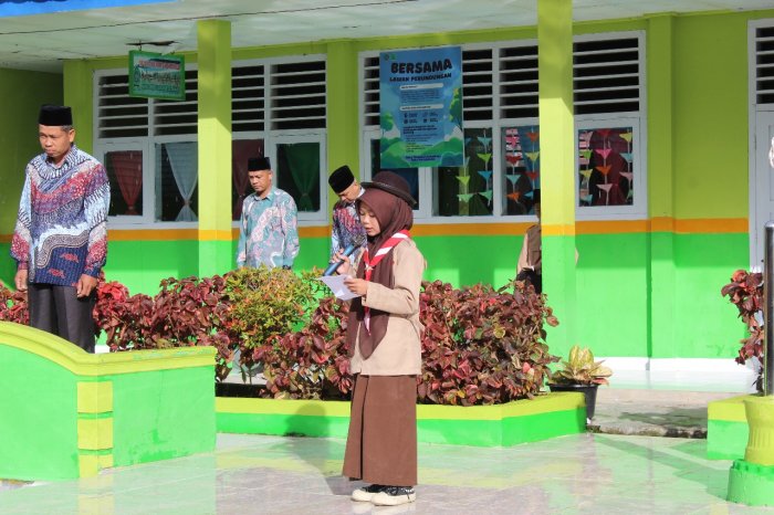 Kultum Inspiratif dari Nurul Syafirah, Siswi VIII D: Menuntut Ilmu Adalah Jalan Keberkahan