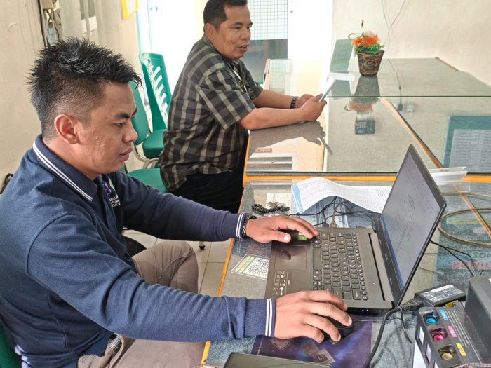 Validasi Data Siswa Baru MTsN 1 Kerinci Dilaksanakan Secara Teliti untuk Menjamin Akurasi Administrasi Validasi Data Siswa Baru MTsN 1 Kerinci Dilaksanakan Secara Teliti untuk Menjamin Akurasi Administrasi