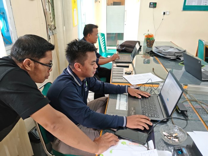MTsN 1 Kerinci Laksanakan Verifikasi Ulang Akun dan Data Madrasah untuk Menjamin Keakuratan Informasi MTsN 1 Kerinci Laksanakan Verifikasi Ulang Akun dan Data Madrasah untuk Menjamin Keakuratan Informasi