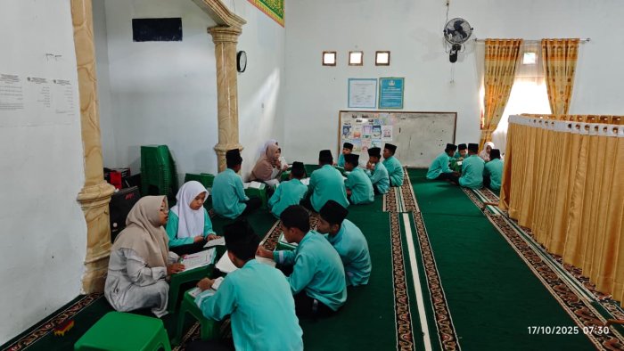 Dari Al-Ghani hingga Al-Malik, Semua Firqah MTsN 1 Kerinci Kompak dalam Kegiatan Tahsin