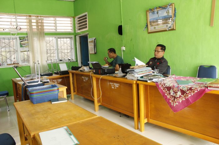 Waka MTsN 1 Kerinci Kompak Kawal Jalannya Ujian, Bukti Soliditas Tim Kepemimpinan Madrasah