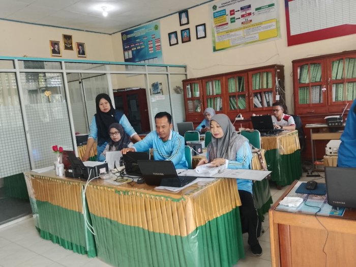 Bukan Sekadar Administrasi, Ini Layanan Sepenuh Hati dari MTsN 1 Kerinci