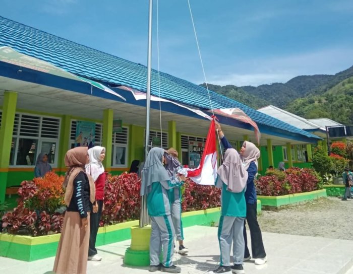 Bersiap untuk Hari Bersejarah, MTsN 1 Kerinci Gelar Latihan Upacara untuk Peringati Hari Pahlawan