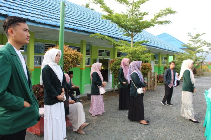 Wujud Pengabdian, Mahasiswa PLP IAIN Kerinci Dukung Kegiatan Keagamaan di MTsN 1 Kerinci