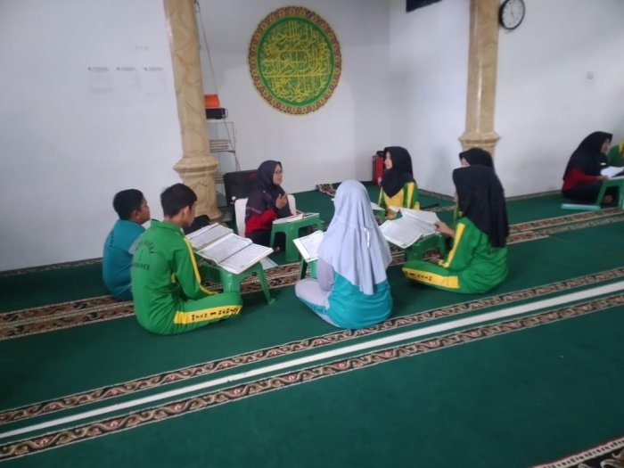 Pembinaan Tahfiz Firqoh As-Salam di Musholla Baitul Ilmi MTsN 1 Kerinci