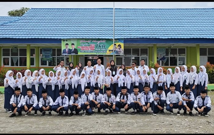 Foto Bersama Usai Pelaksanaan TKA