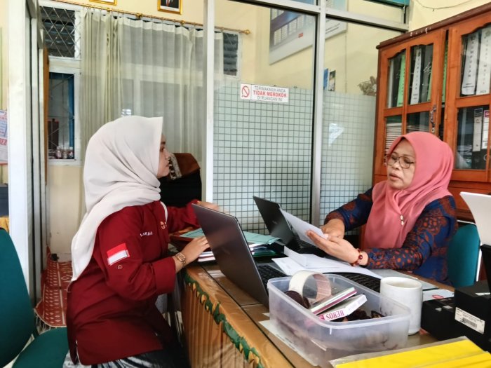 Pelayanan Prima di MTsN 1 Kerinci: Madrasah Berikan Kemudahan bagi Mahasiswa dalam Pengurusan Izin Penelitian Tesis