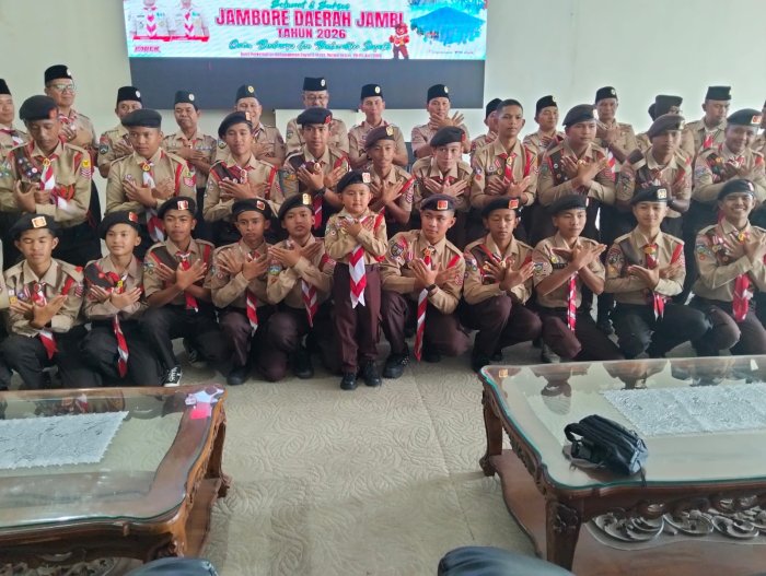 Dengan Semangat Pramuka, MTsN 1 Kerinci Lepas Kontingen Menuju Jambore Daerah Jambi 2026
