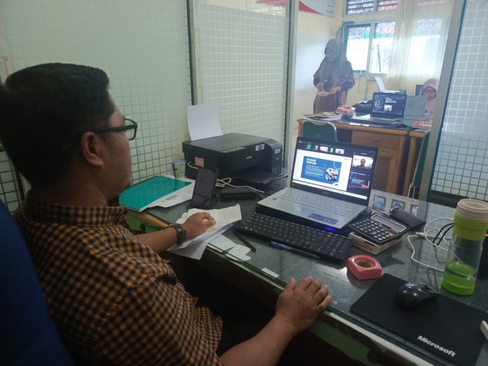 Satu zoom, MTsN dan MAN se-Jambi Gas Evaluasi Triwulan II Satu zoom, MTsN dan MAN se-Jambi Gas Evaluasi Triwulan II