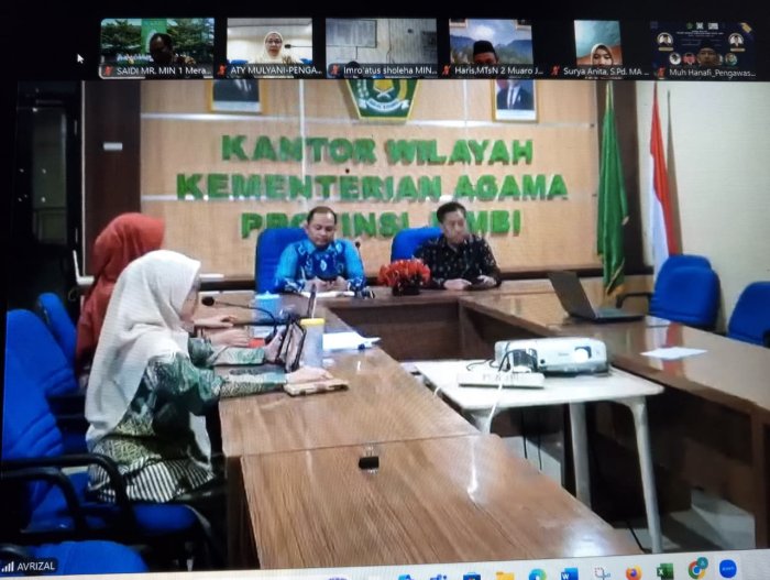 Kamad dan Bendahara MTsN 1 Kerinci Ikuti Sosialisasi Juknis BOS Tahun 2025