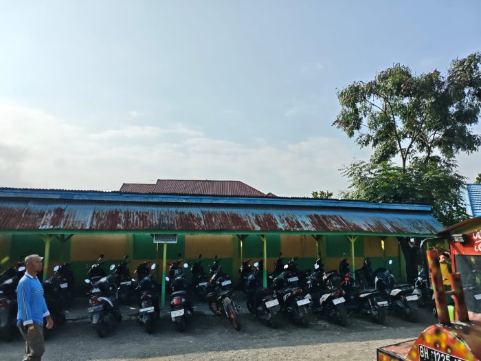 Area Parkir Madrasah Tertata Rapi, Ciptakan Lingkungan yang Nyaman