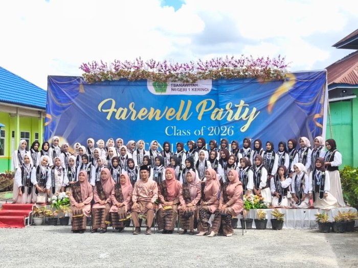 Penuh Kebanggaan, MTsN 1 Kerinci Gelar Acara Pelepasan Siswa Kelas IX Penuh Kebanggaan, MTsN 1 Kerinci Gelar Acara Pelepasan Siswa Kelas IX