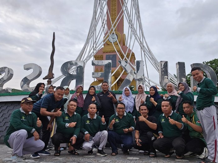 Kepala Madrasah Ikuti Jalan Santai Bimtek KBC Angkatan II Kemenag Jambi: Cinta Membangun Kesadaran Bersama
