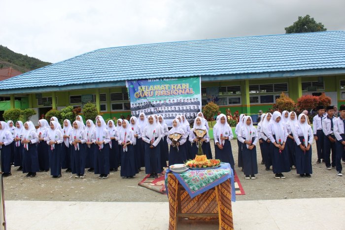 Bukan Sekadar Paduan Suara, Ini Makna Mendalam Persembahan Siswa Kelas 9