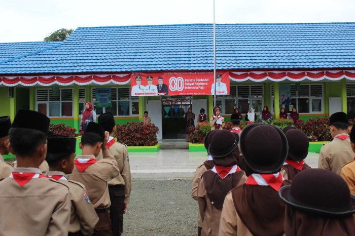 Apel Kedisiplinan MTsN 1 Kerinci, Kultum Rema Silvia VIII A Ingatkan Pentingnya Taat kepada Orang Tua