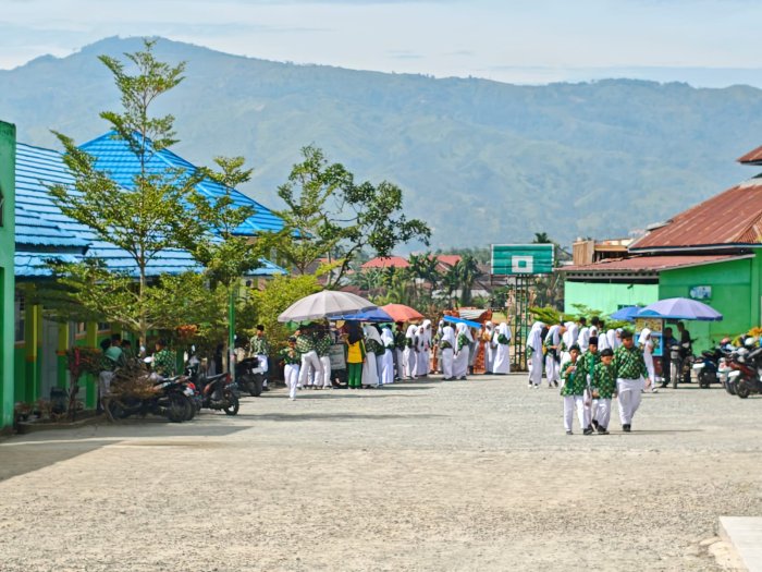 Tertib Berdagang Ciptakan Lingkungan Aman dan Nyaman di Sekitar MTsN 1 Kerinci