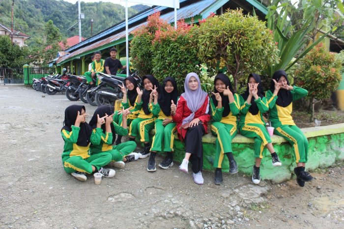 Dengan Semangat Kebersamaan, MTsN 1 Kerinci Siap Meriahkan Hari Guru Nasional