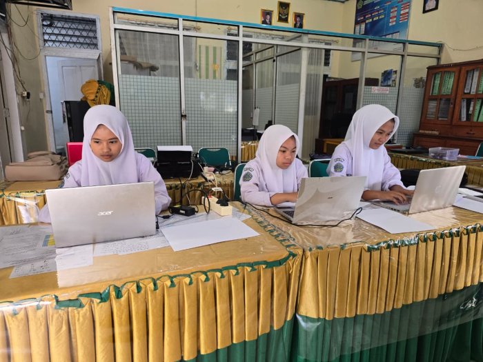 MTsN 1 Kerinci Gelar Simulasi Olimpiade Madrasah Indonesia Mata Pelajaran Matematika