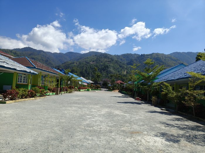 Pesona Minggu Asri di MTsN 1 Kerinci: Lingkungan Hijau yang Menyejukkan Hati