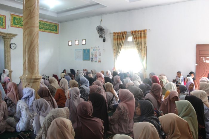 MTsN 1 Kerinci Gelar Rapat Program Komite Madrasah Bersama Orang Tua Siswa di Musolla Baitul Ilmi