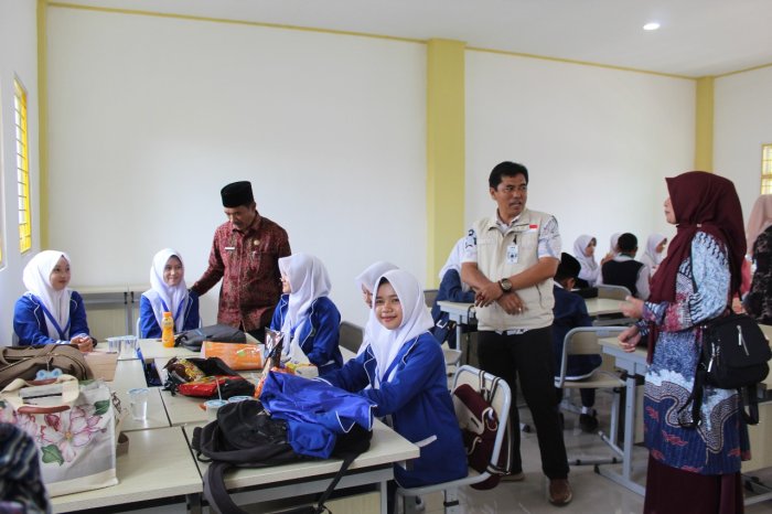 Ka.kankemenag Kabupaten Kerinci Mengunjungi Delegasi OMI MTsN 1 Kerinci