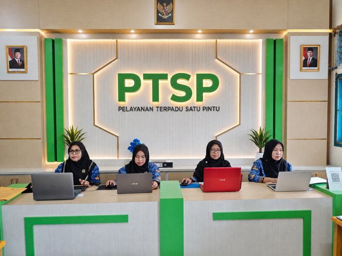 Bersama Mewujudkan Madrasah Hebat, MTsN 1 Kerinci Tingkatkan Pelayanan Administrasi Bersama Mewujudkan Madrasah Hebat, MTsN 1 Kerinci Tingkatkan Pelayanan Administrasi