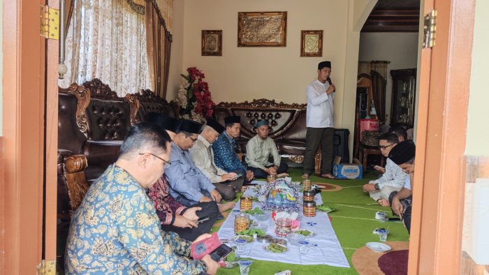 Hangatnya Suasana Lebaran di Rumah Kamad Bapak Khustian, S.Pd., M.Pd.