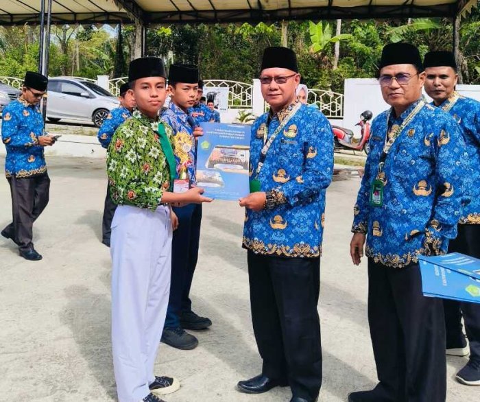 Kerja Keras Berbuah Manis, Tim Barisan Indah Putra MTsN 1 Kerinci Harumkan Nama Madrasah di Tingkat Kabupaten