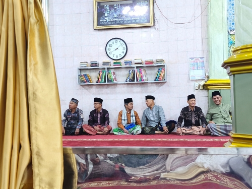 Guru dan Tenaga kependidikan MTsN 1 Kerinci turut serta mendampingi siswa dalam kegiatan safari Ramadhan